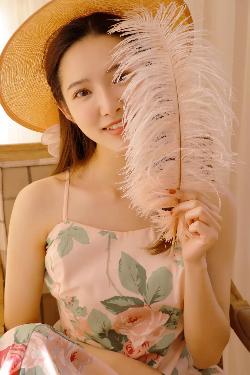 迪拜的女孩在线观看完整免费高清满天星